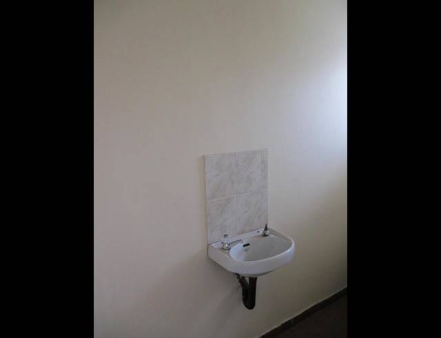 INDUSTRIAL PROPERTY TO RENT IN MKONDENI